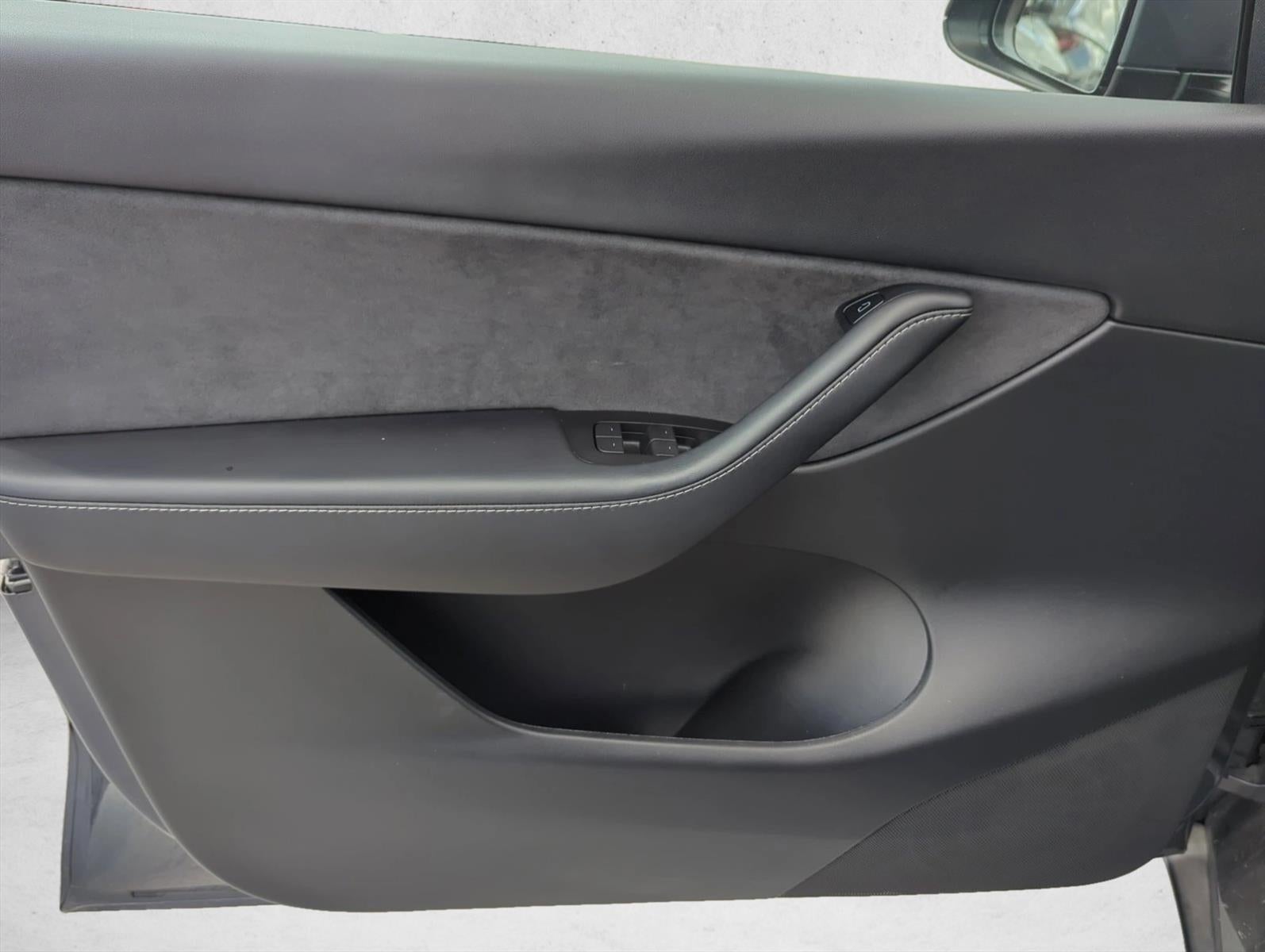 2022 Tesla Model Y Long Range AWD