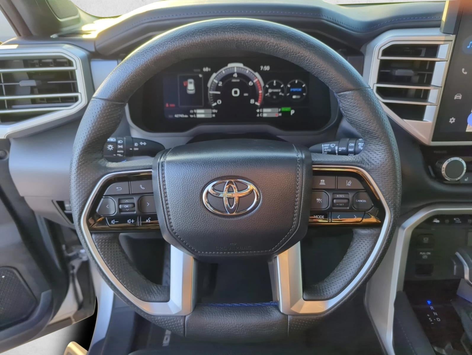 2023 Toyota Sequoia Platinum 4WD (Natl)