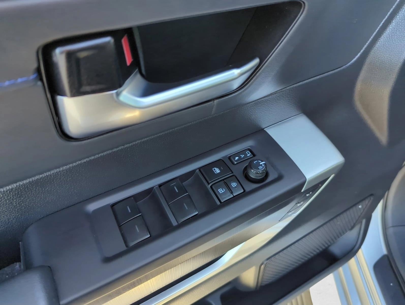 2023 Toyota Sequoia Platinum 4WD (Natl)