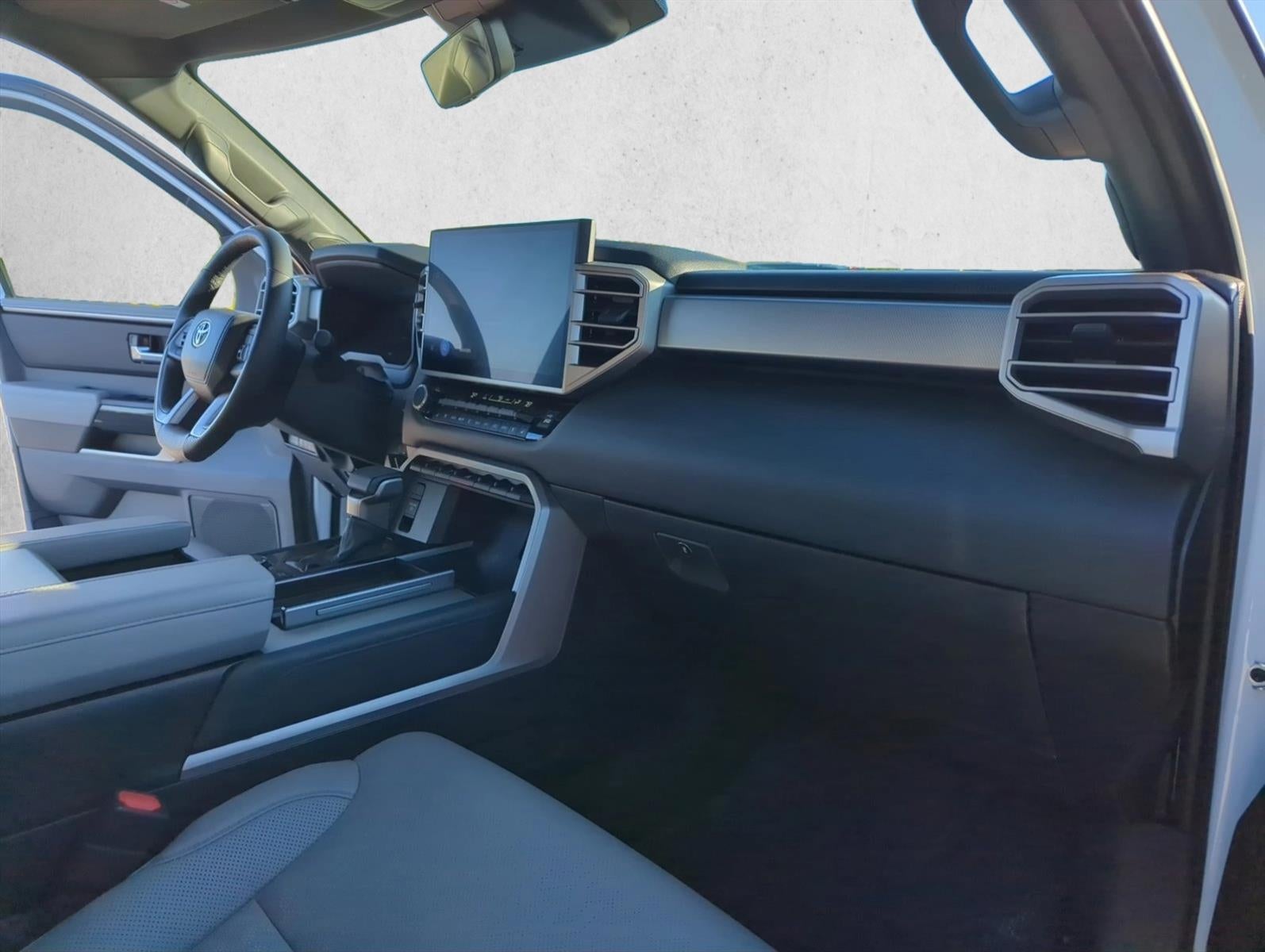 2025 Toyota Sequoia Limited 4WD (SE)