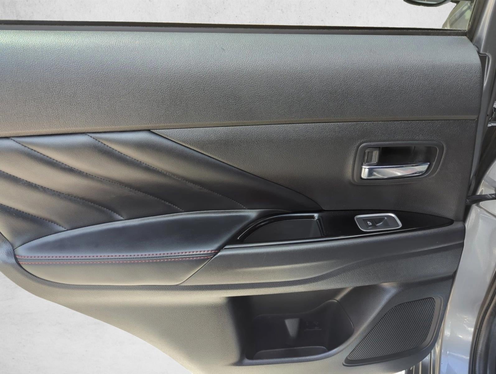 2022 Mitsubishi Outlander PHEV LE S-AWC