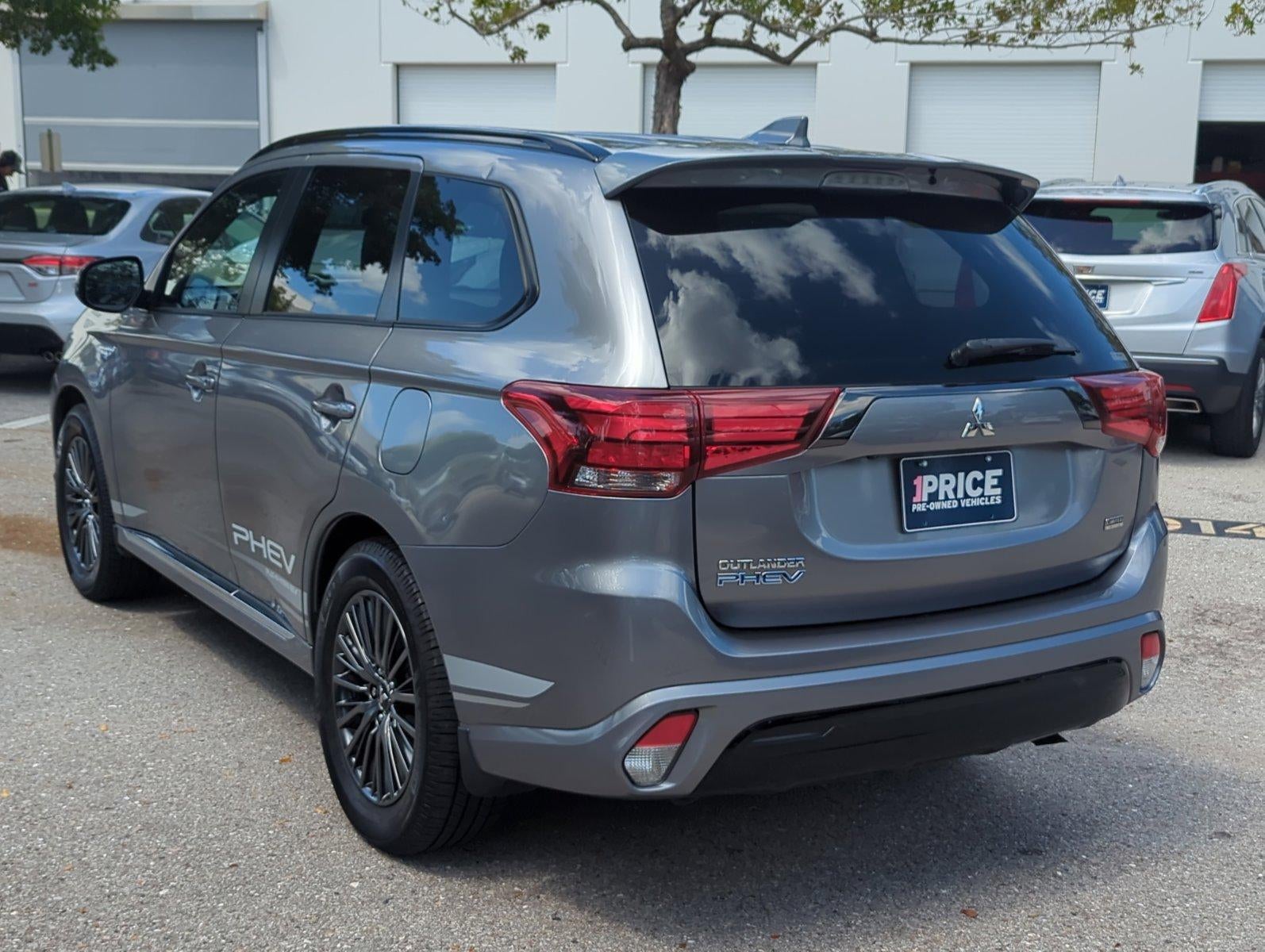 2022 Mitsubishi Outlander PHEV LE S-AWC