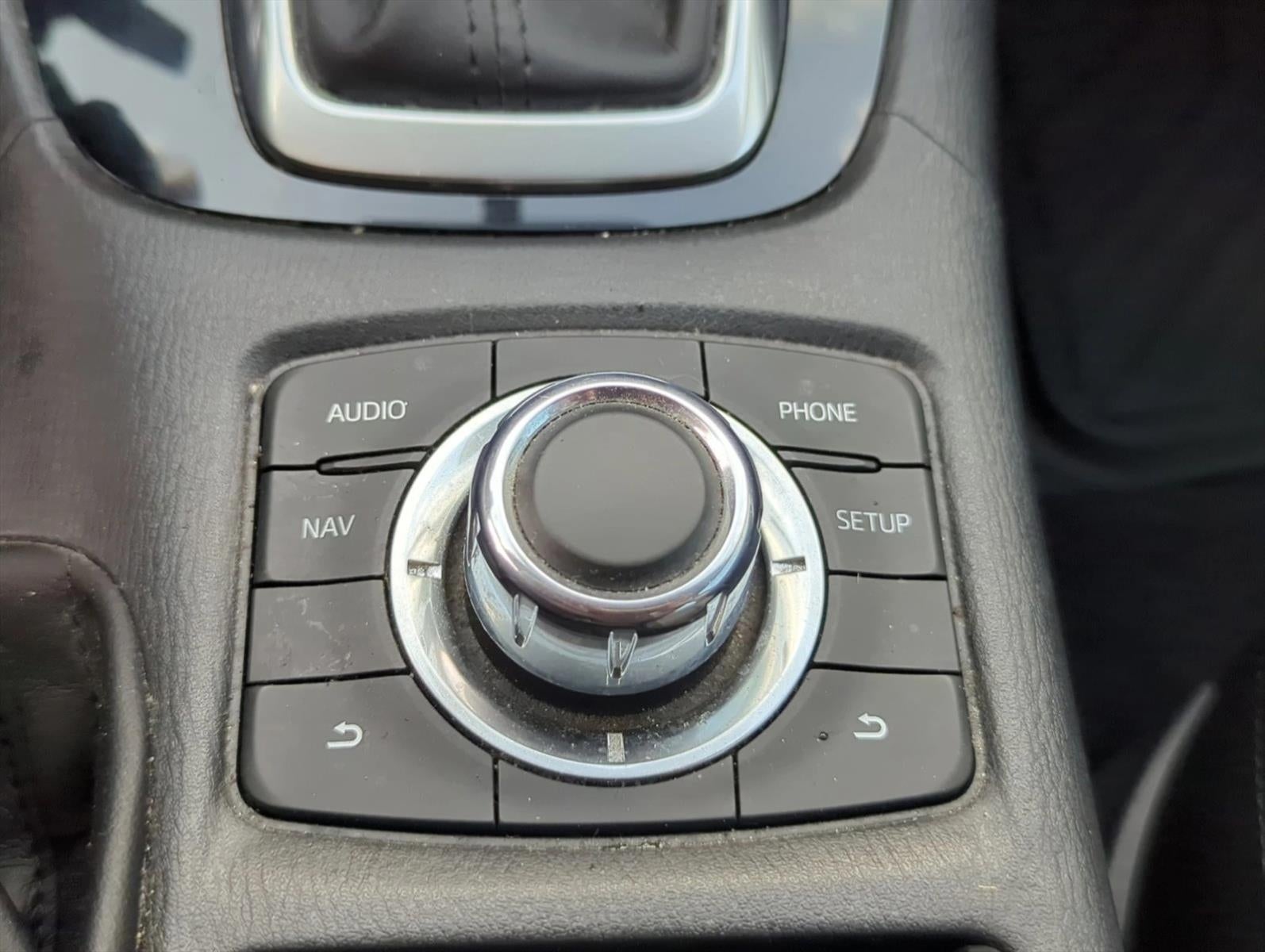 2015 Mazda Mazda6 4dr Sdn Auto i Touring