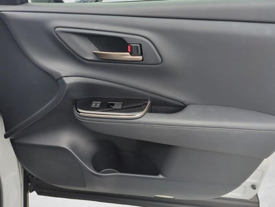 2025 Toyota Crown Signia XLE AWD (Natl)