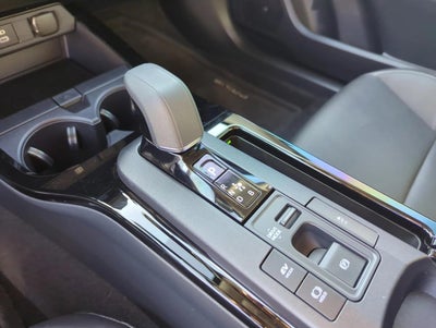 2024 Toyota Prius Limited (Natl)