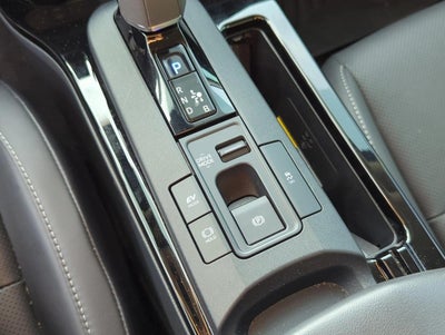 2025 Toyota Prius XLE (Natl)