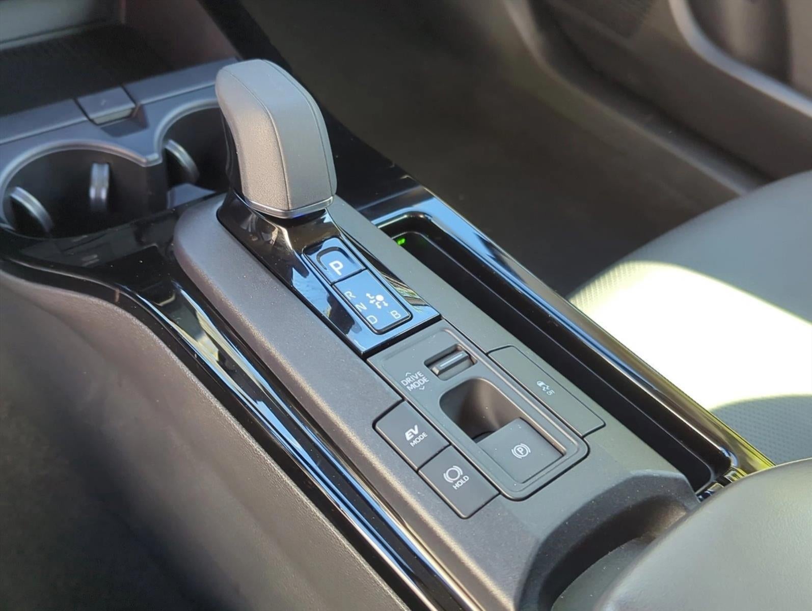 2025 Toyota Prius XLE (Natl)