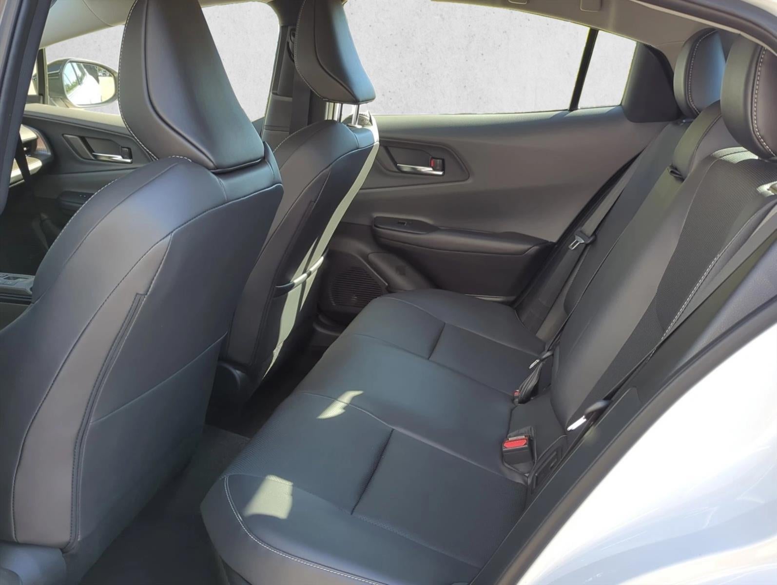 2025 Toyota Prius XLE (Natl)