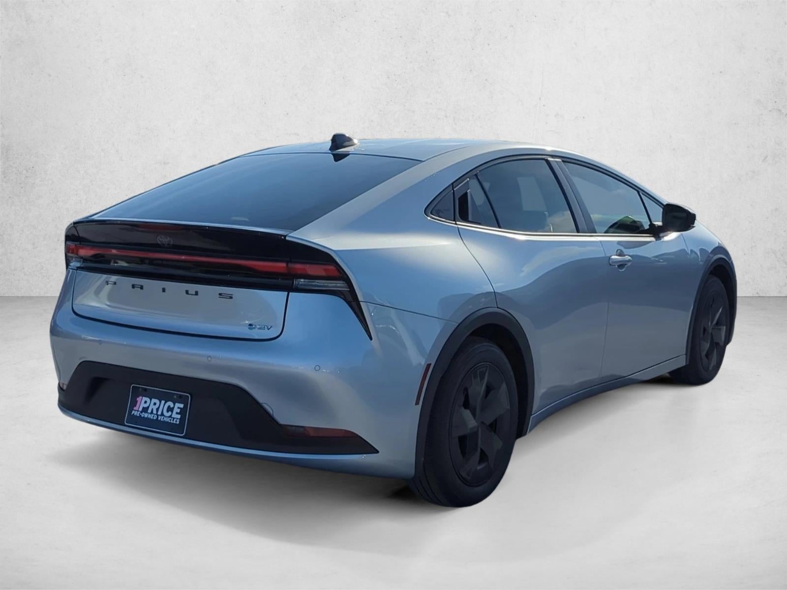 2026 Toyota Prius LE (Natl)