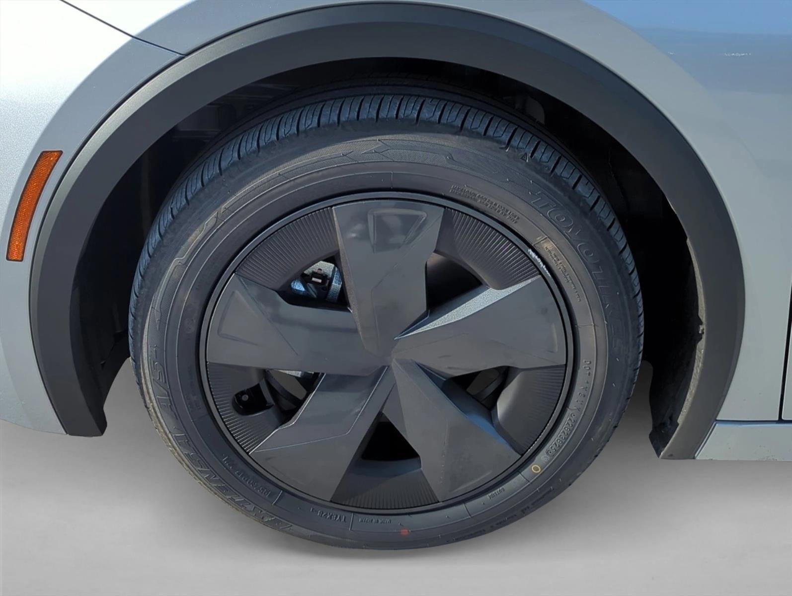 2026 Toyota Prius LE (Natl)