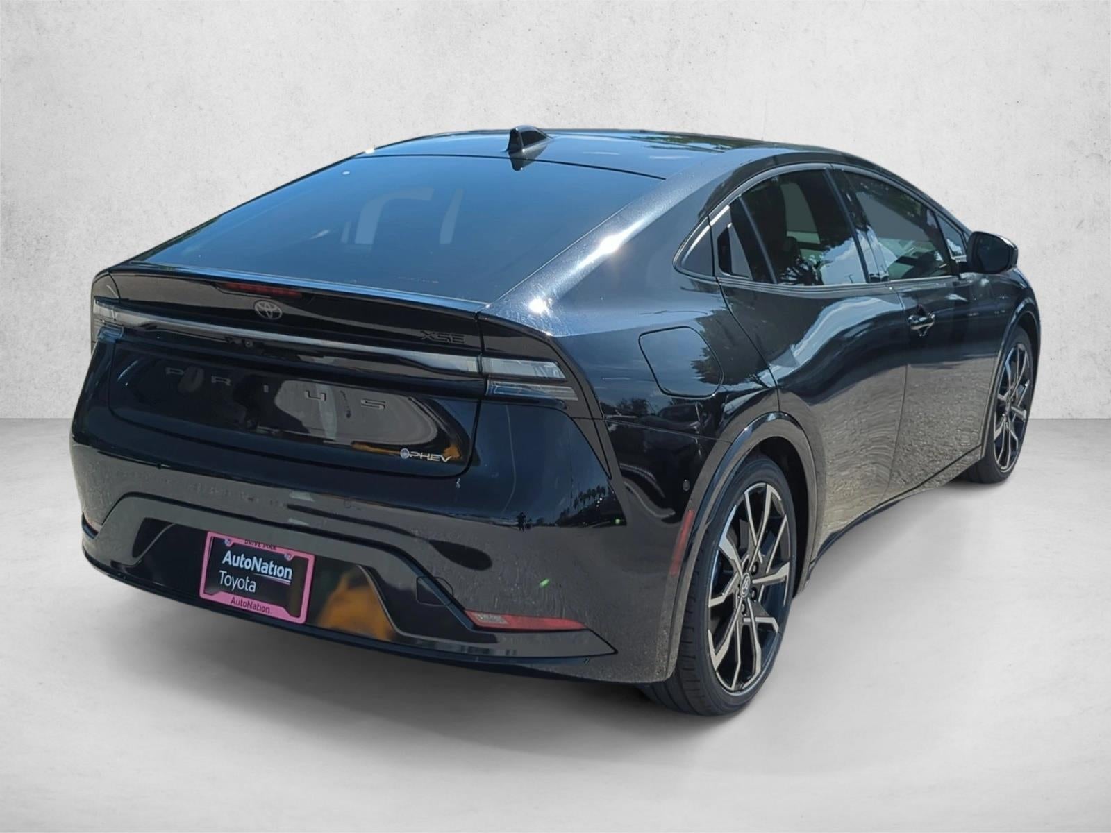 2025 Toyota Prius Plug-In Hybrid XSE Premium (Natl)