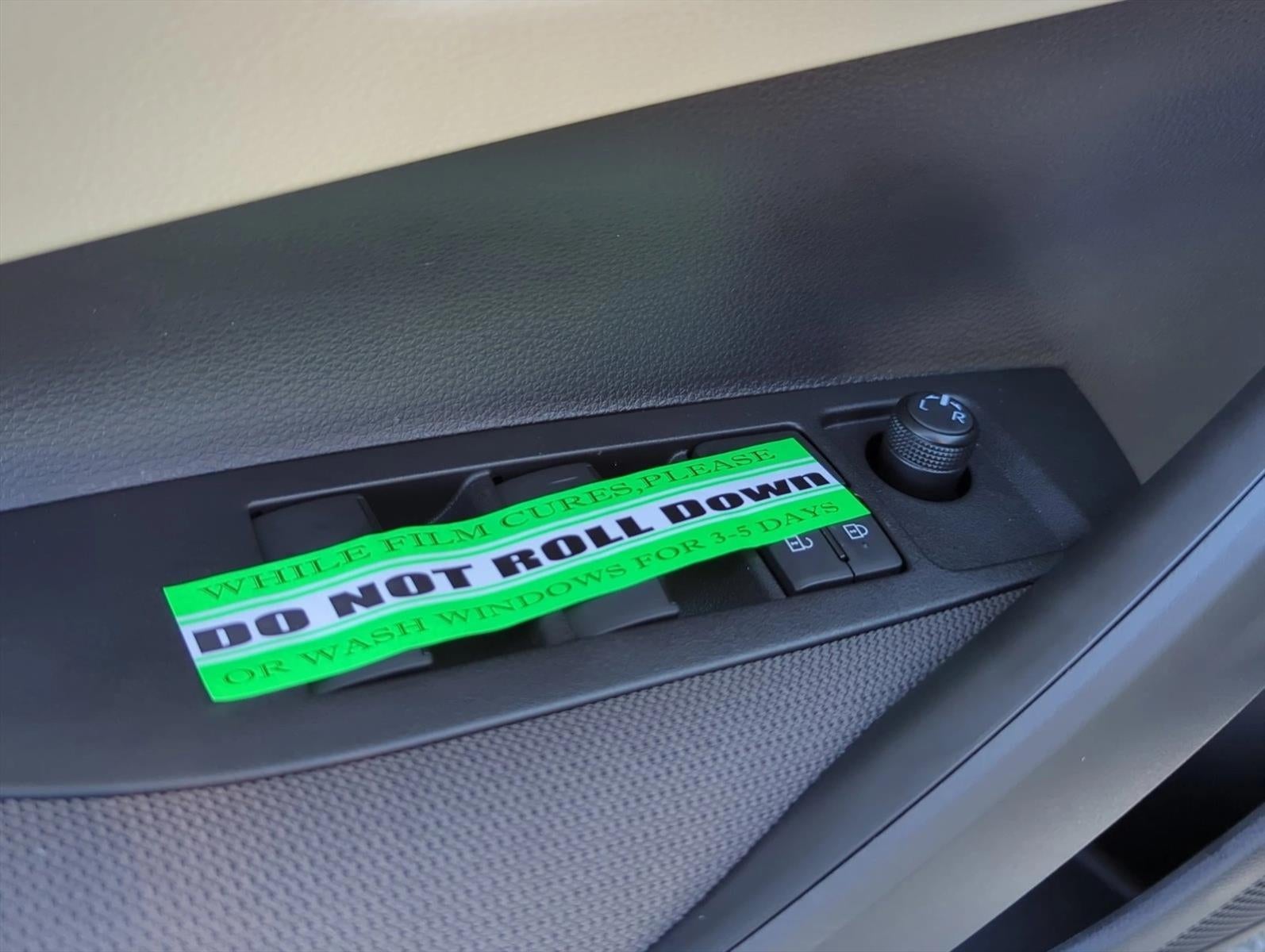 2026 Toyota Corolla Hybrid LE FWD (Natl)