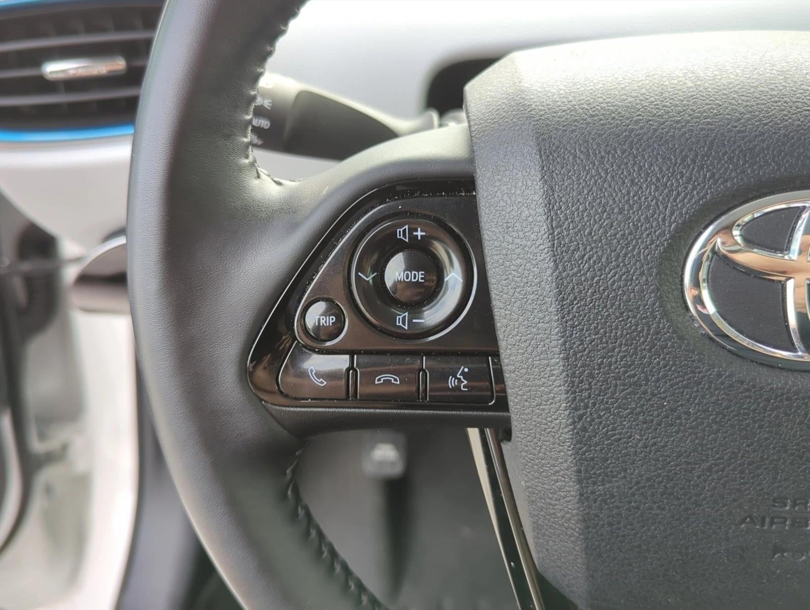 2019 Toyota Prius XLE (Natl)