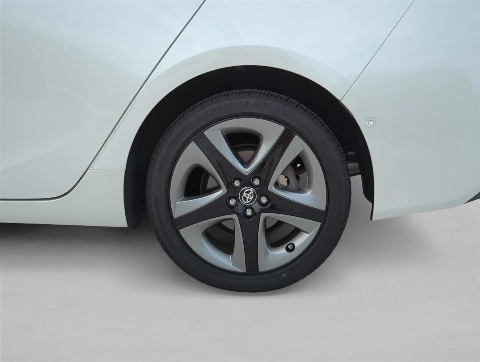 2019 Toyota Prius XLE (Natl)