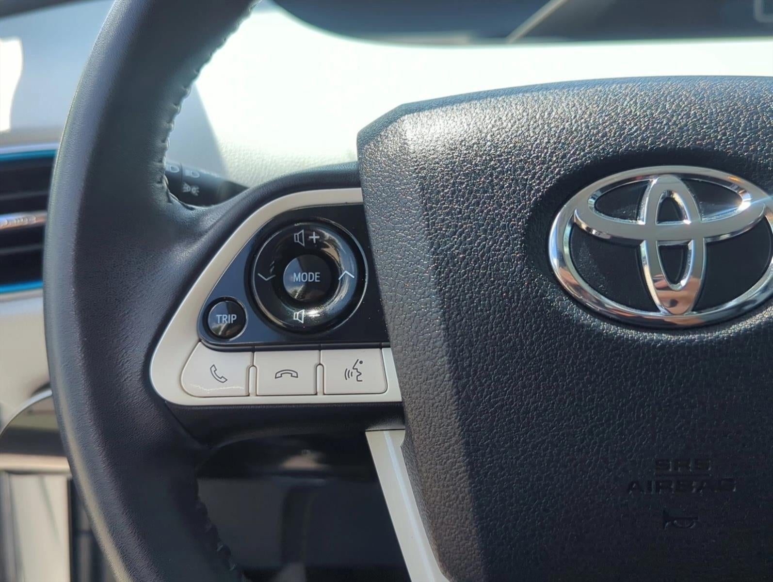 2018 Toyota Prius Three (Natl)