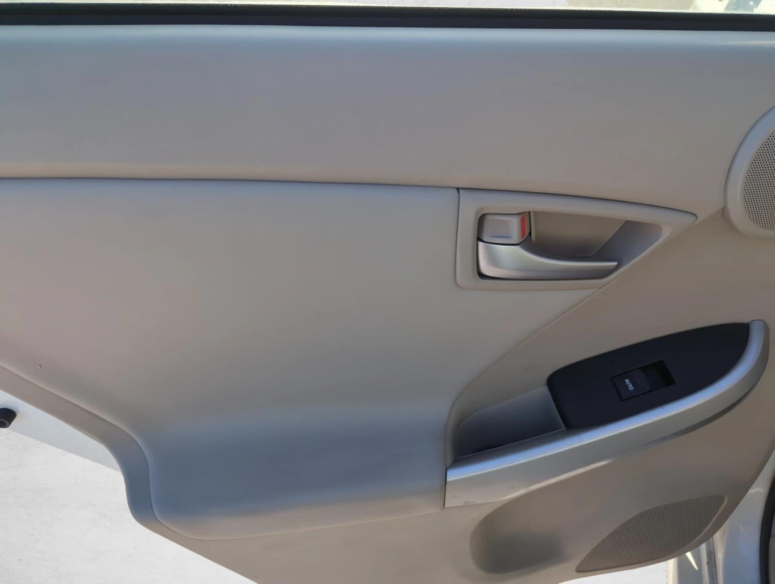 2014 Toyota Prius 5dr HB Four (Natl)