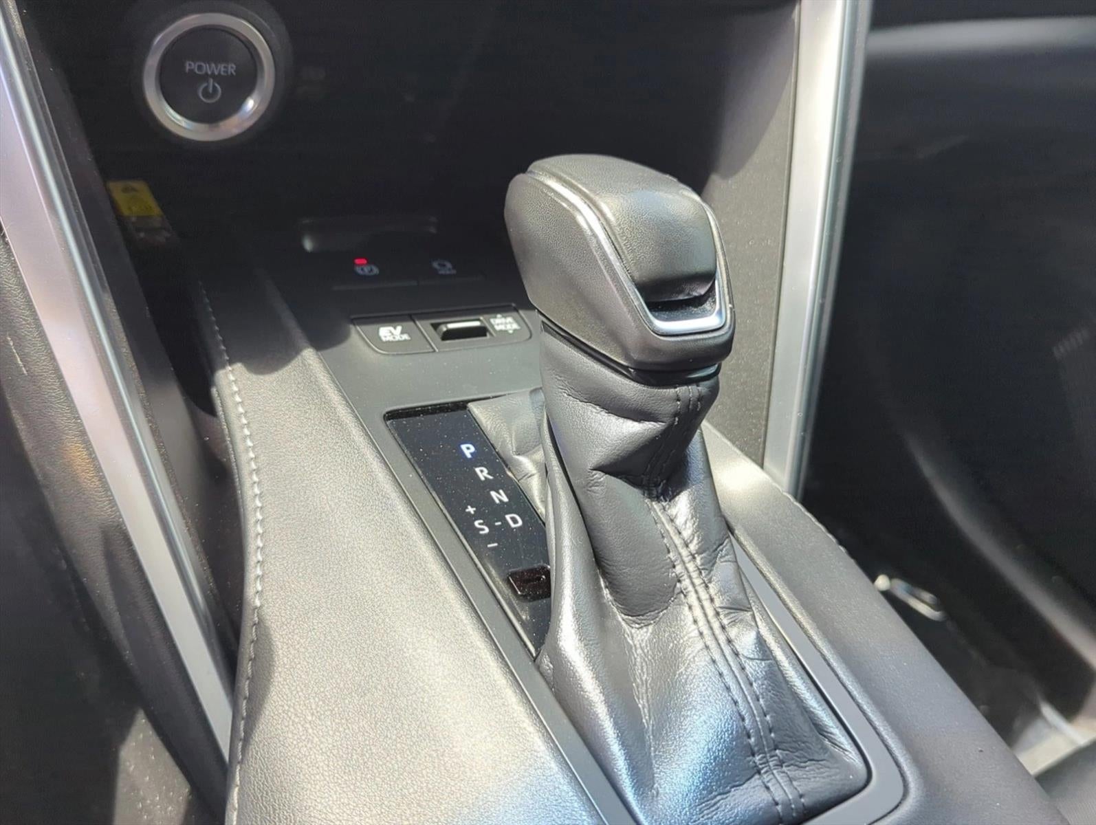 2024 Toyota Venza LE AWD (GS)