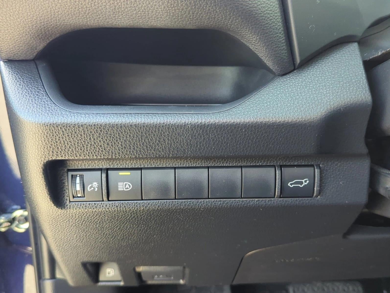 2024 Toyota RAV4 Hybrid XLE Premium AWD (Natl)
