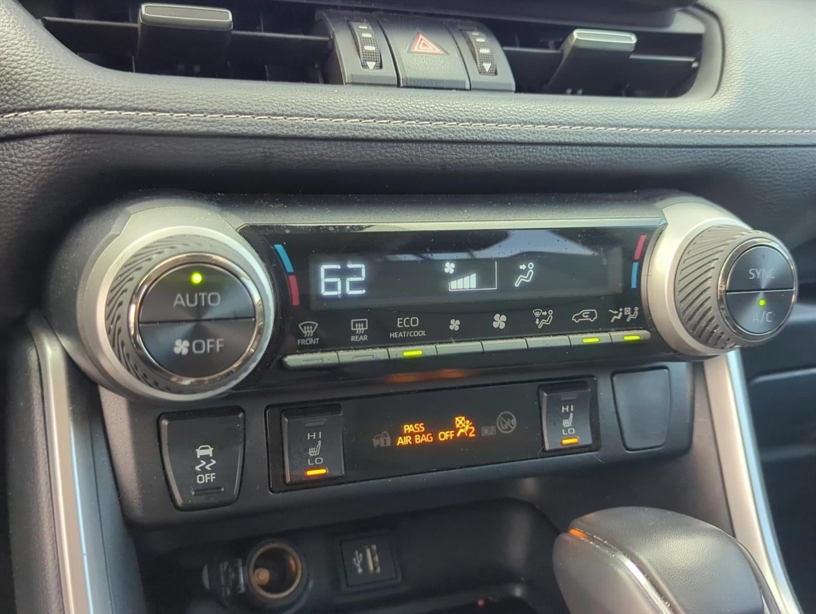 2025 Toyota RAV4 Hybrid XLE Premium AWD (Natl)