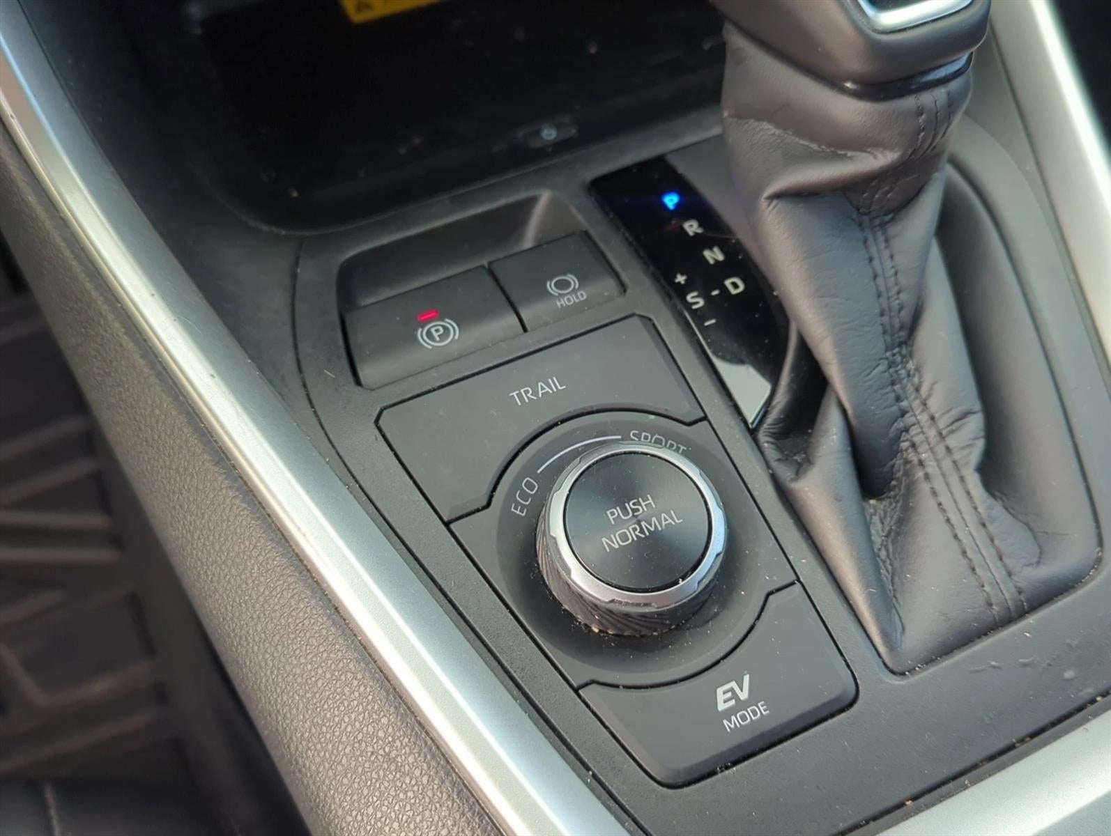 2025 Toyota RAV4 Hybrid XLE Premium AWD (Natl)