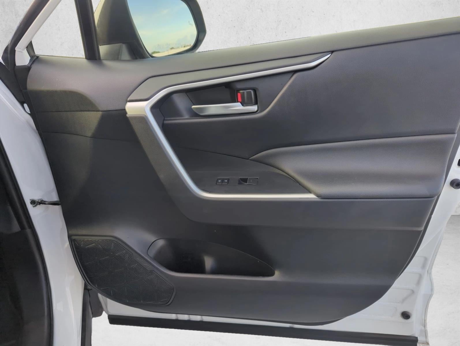 2025 Toyota RAV4 Hybrid XLE Premium AWD (Natl)