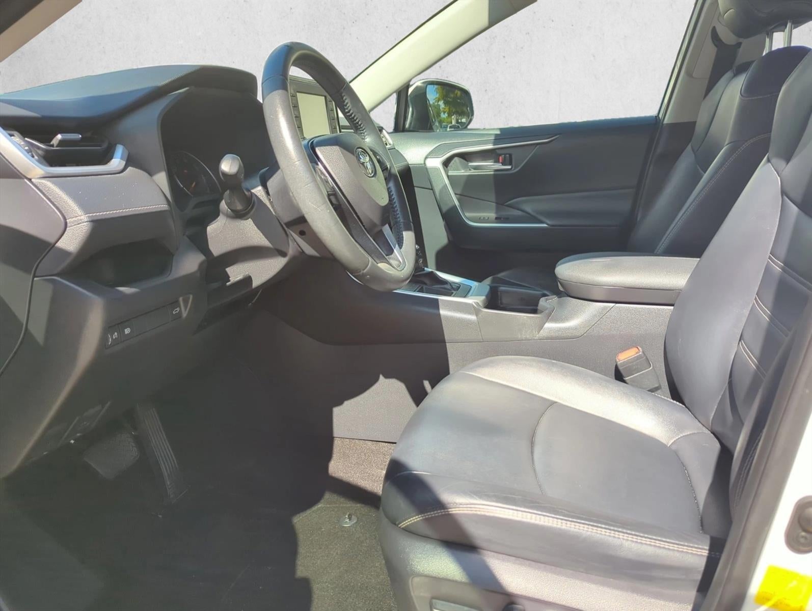 2019 Toyota RAV4 XLE Premium FWD (Natl)