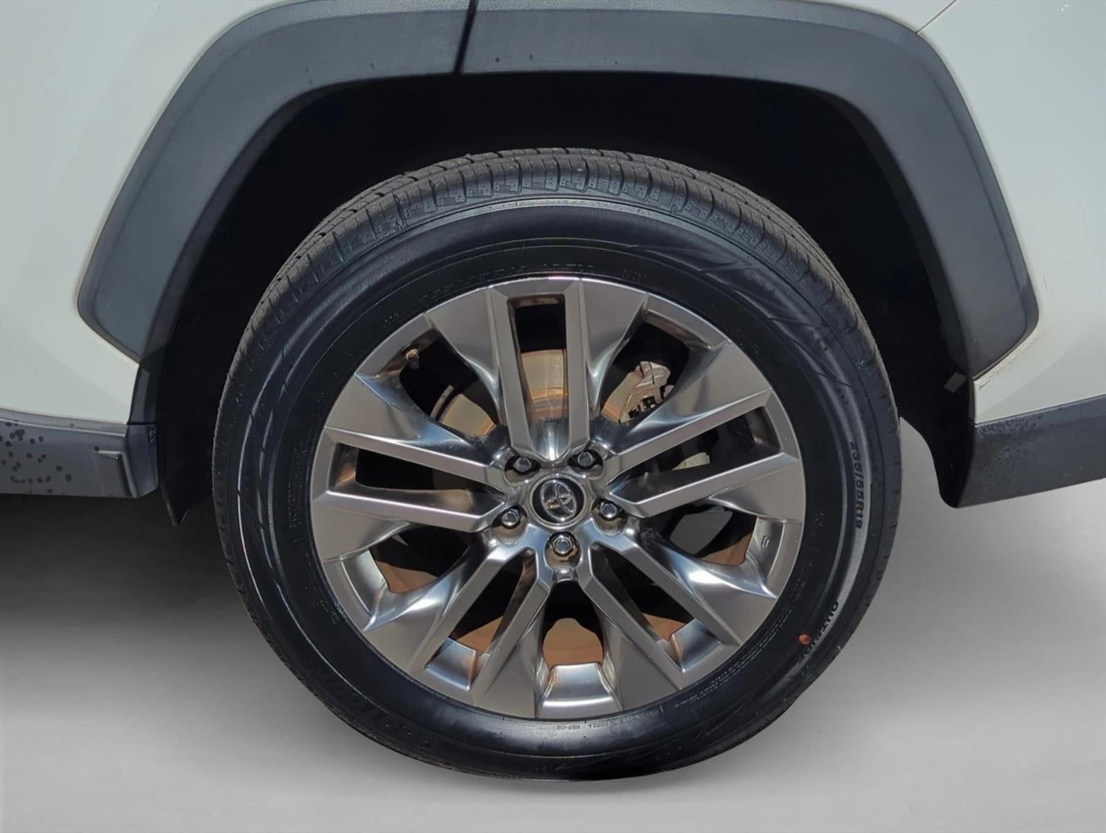 2019 Toyota RAV4 XLE Premium FWD (Natl)