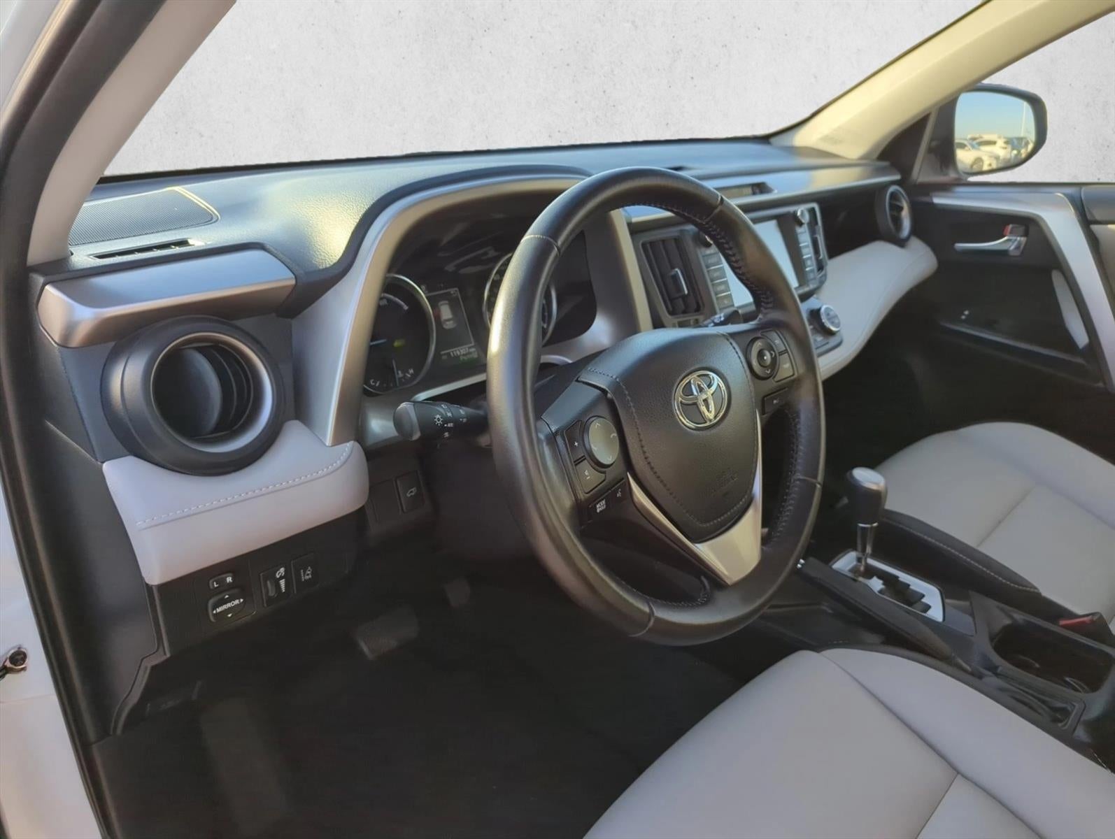 2017 Toyota RAV4 Hybrid Limited AWD (Natl)