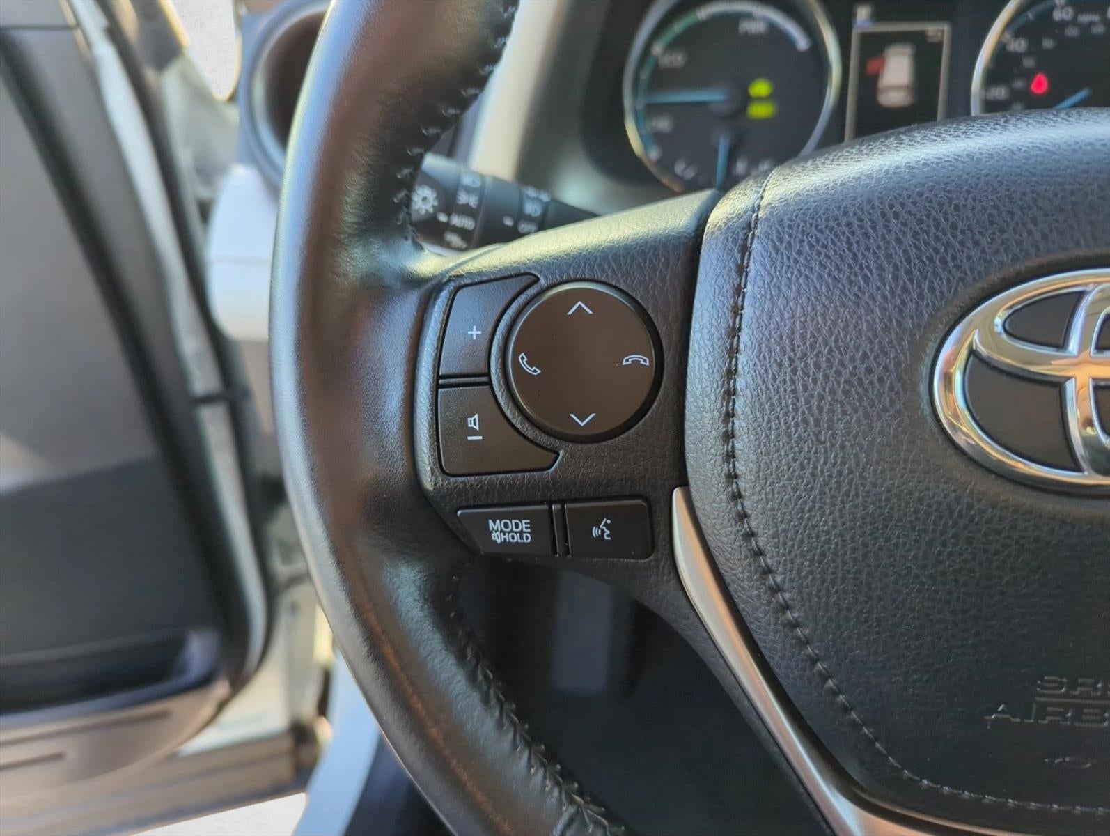 2017 Toyota RAV4 Hybrid Limited AWD (Natl)