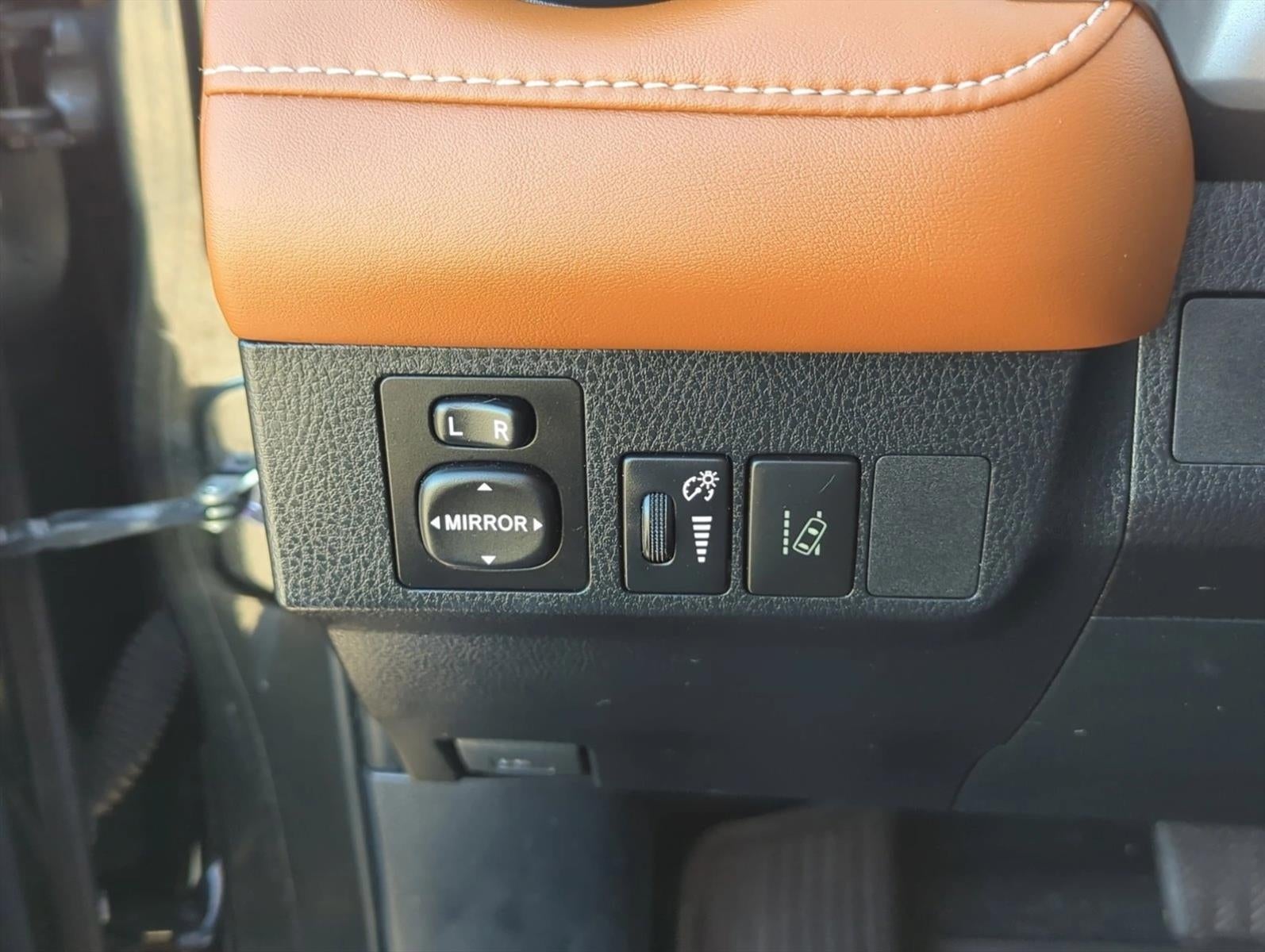 2018 Toyota RAV4 Hybrid Limited AWD (Natl)