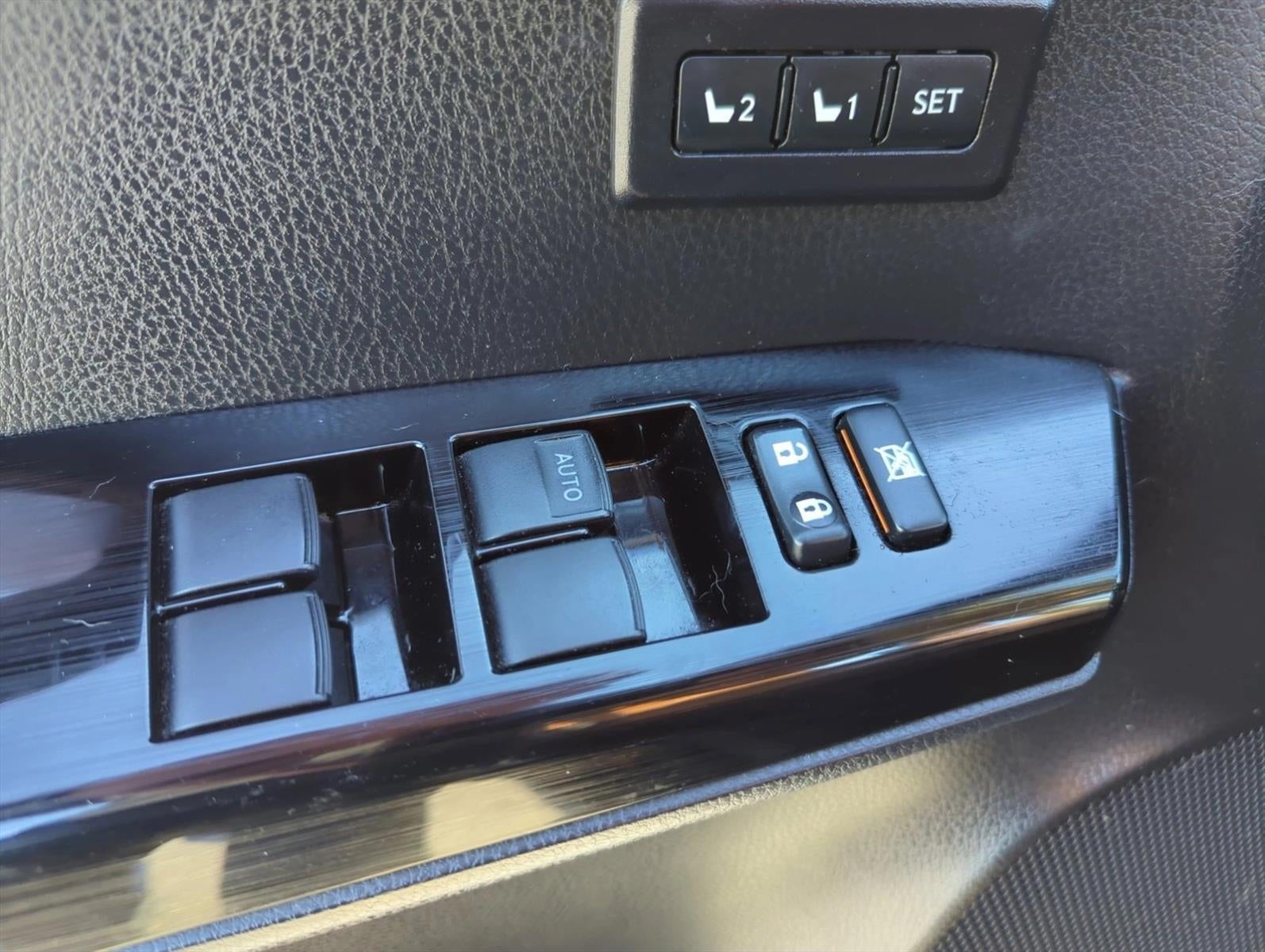 2018 Toyota RAV4 Hybrid Limited AWD (Natl)