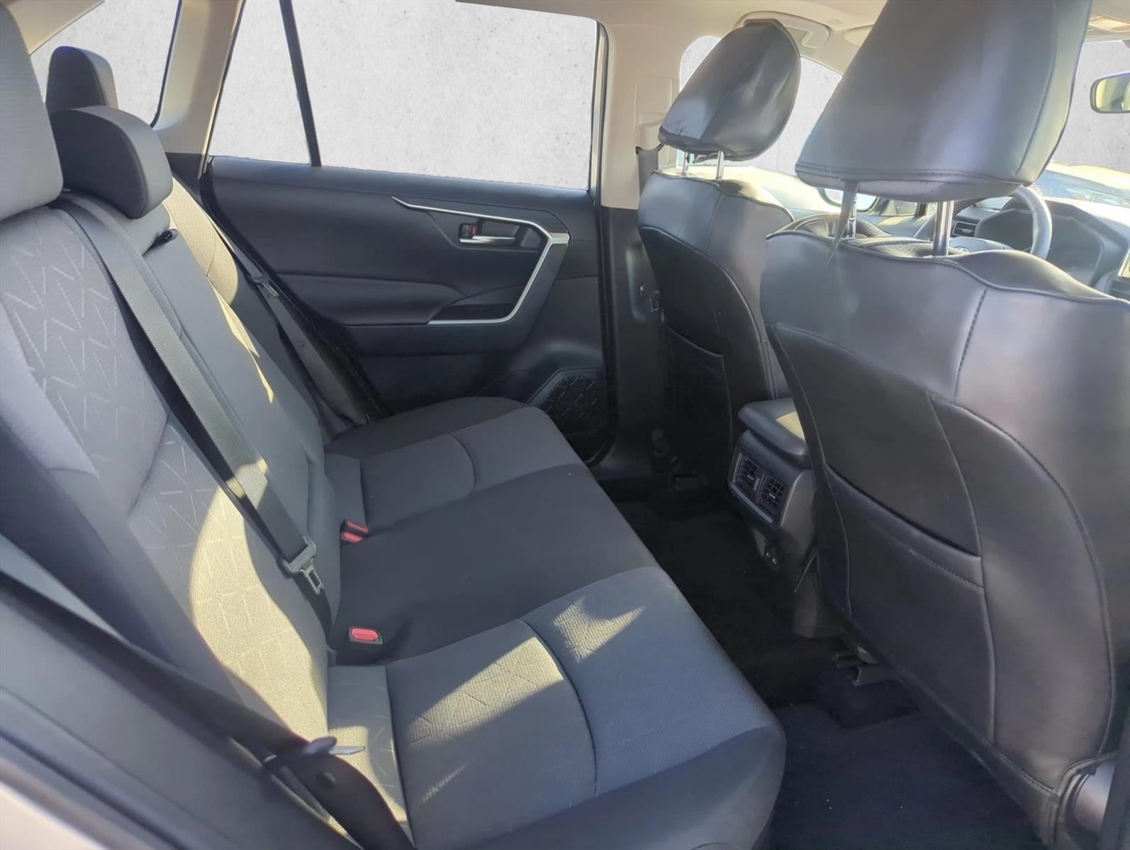 2024 Toyota RAV4 Hybrid XLE AWD (Natl)