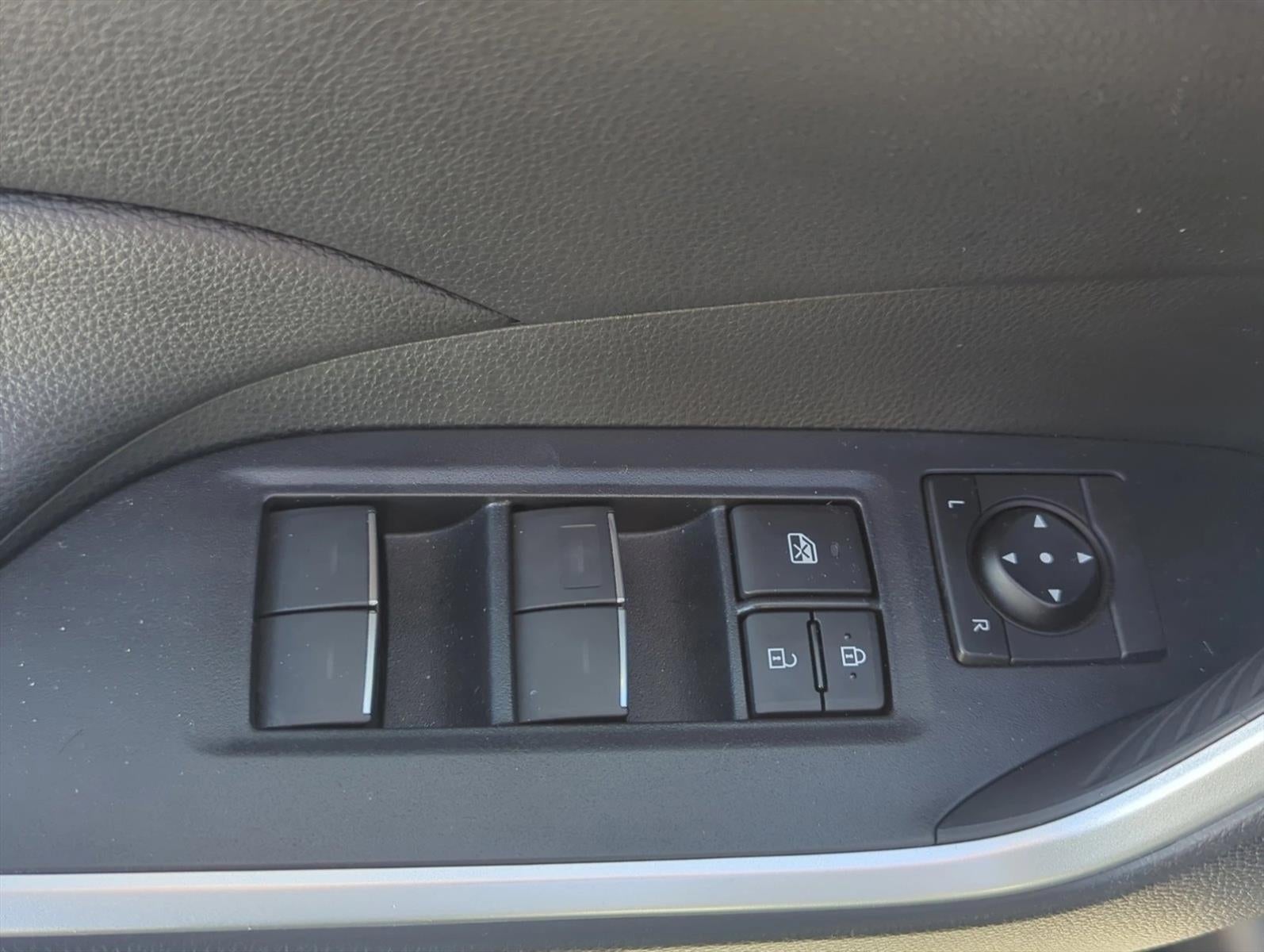 2024 Toyota RAV4 Hybrid XLE AWD (Natl)