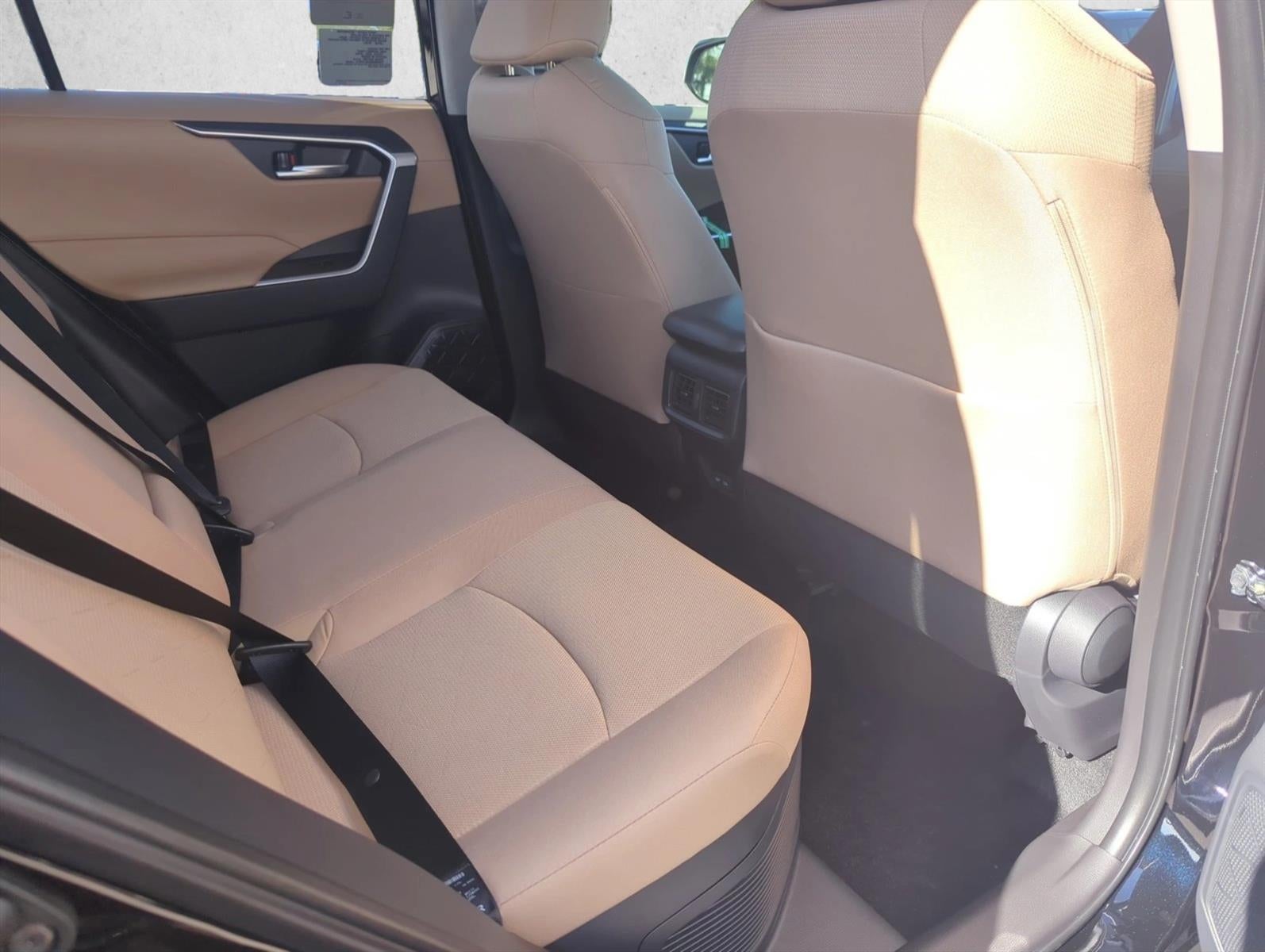 2025 Toyota RAV4 Hybrid XLE AWD (Natl)