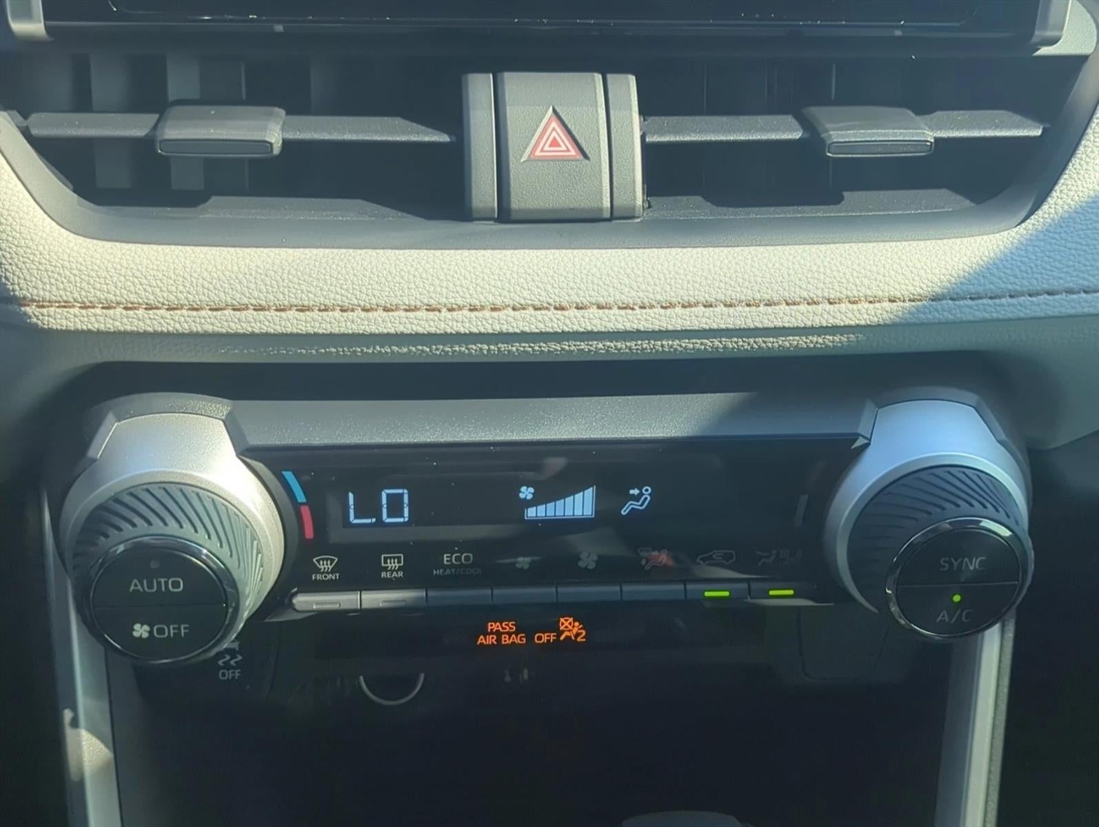 2025 Toyota RAV4 Hybrid XLE AWD (Natl)