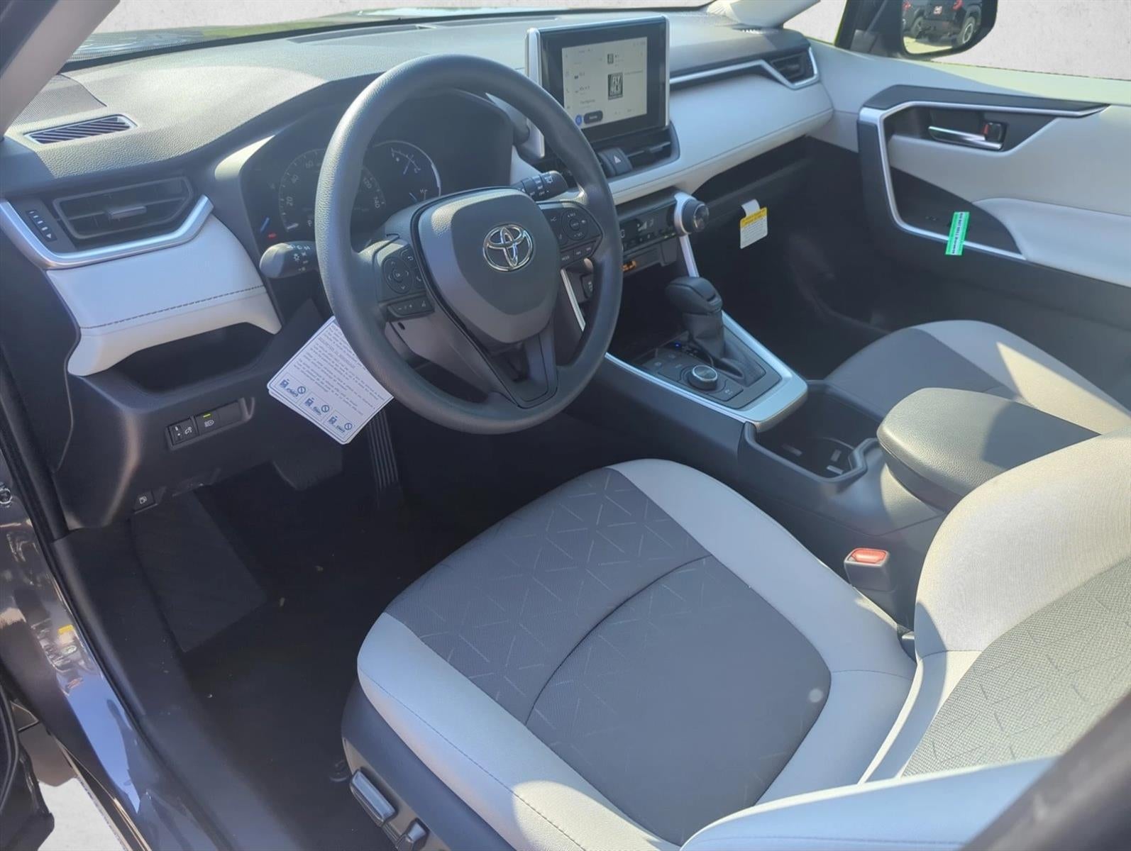 2025 Toyota RAV4 Hybrid XLE AWD (Natl)