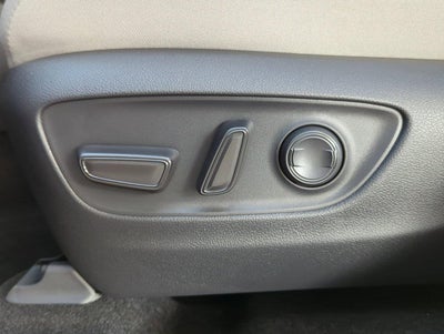 2025 Toyota RAV4 Hybrid XLE AWD (Natl)