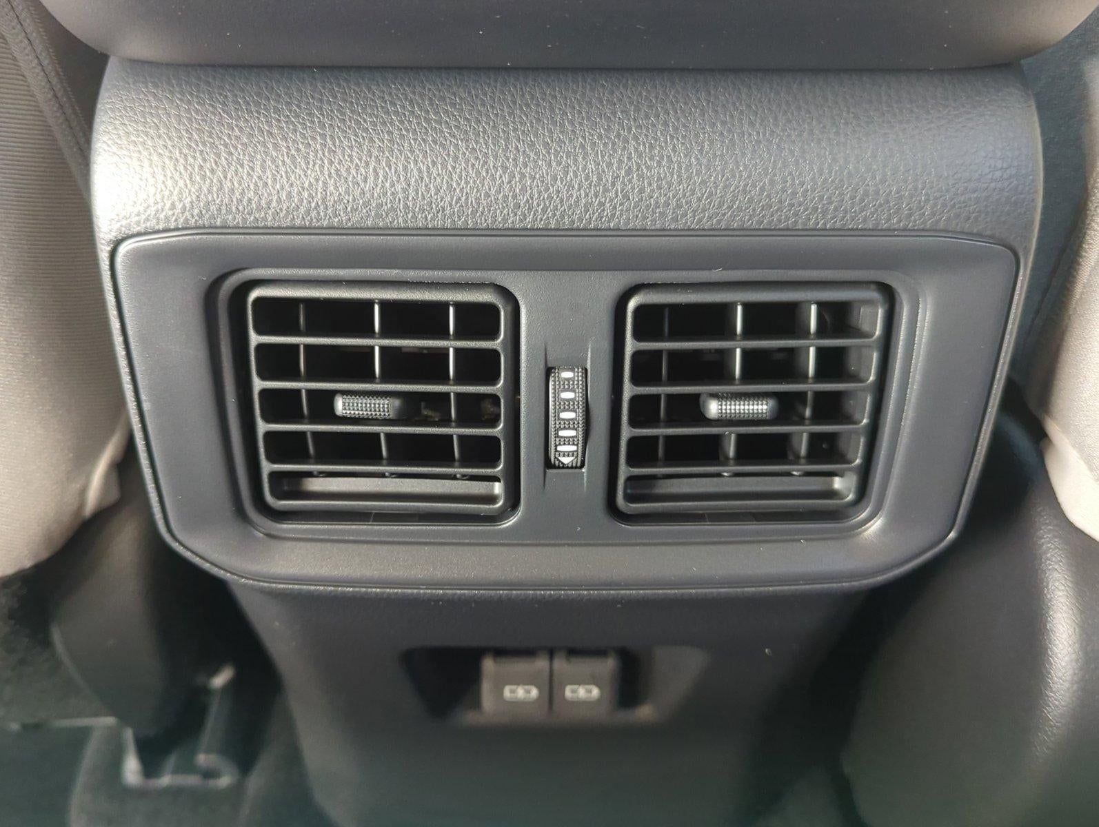 2025 Toyota RAV4 Hybrid XLE AWD (Natl)