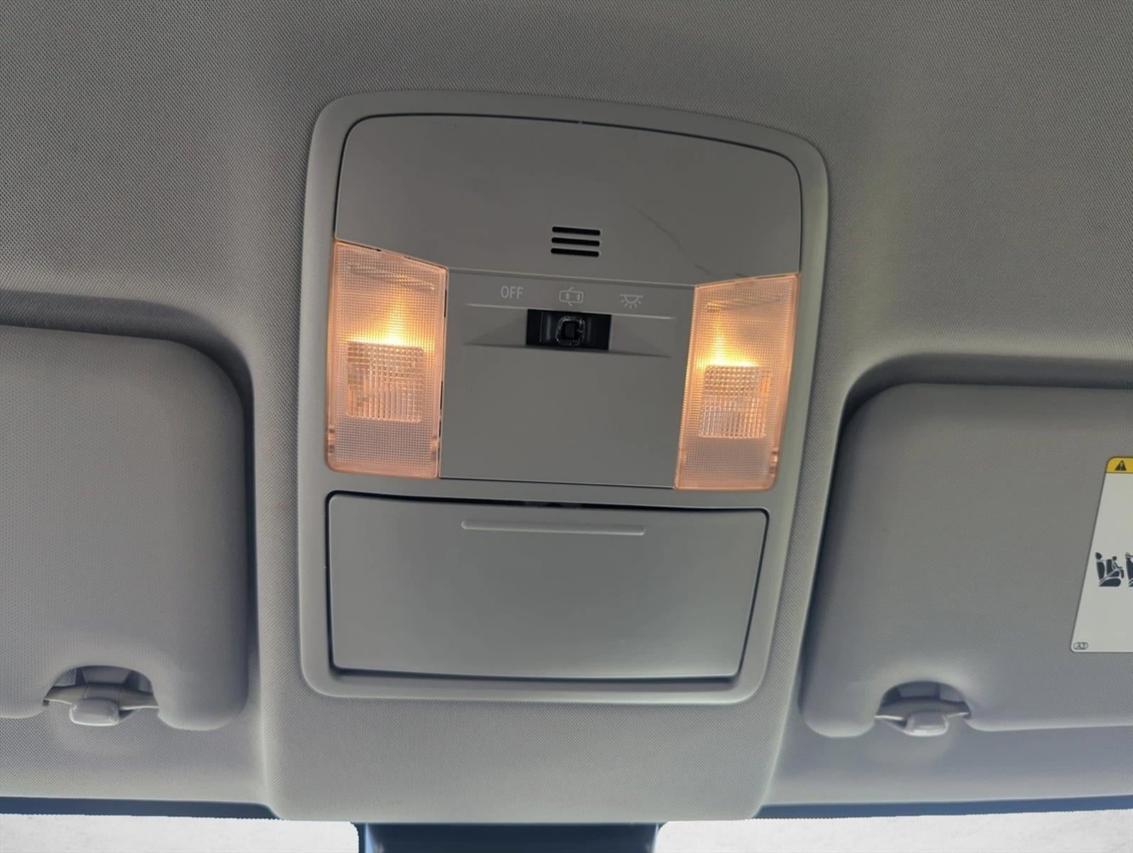 2017 Toyota RAV4 LE FWD (GS)