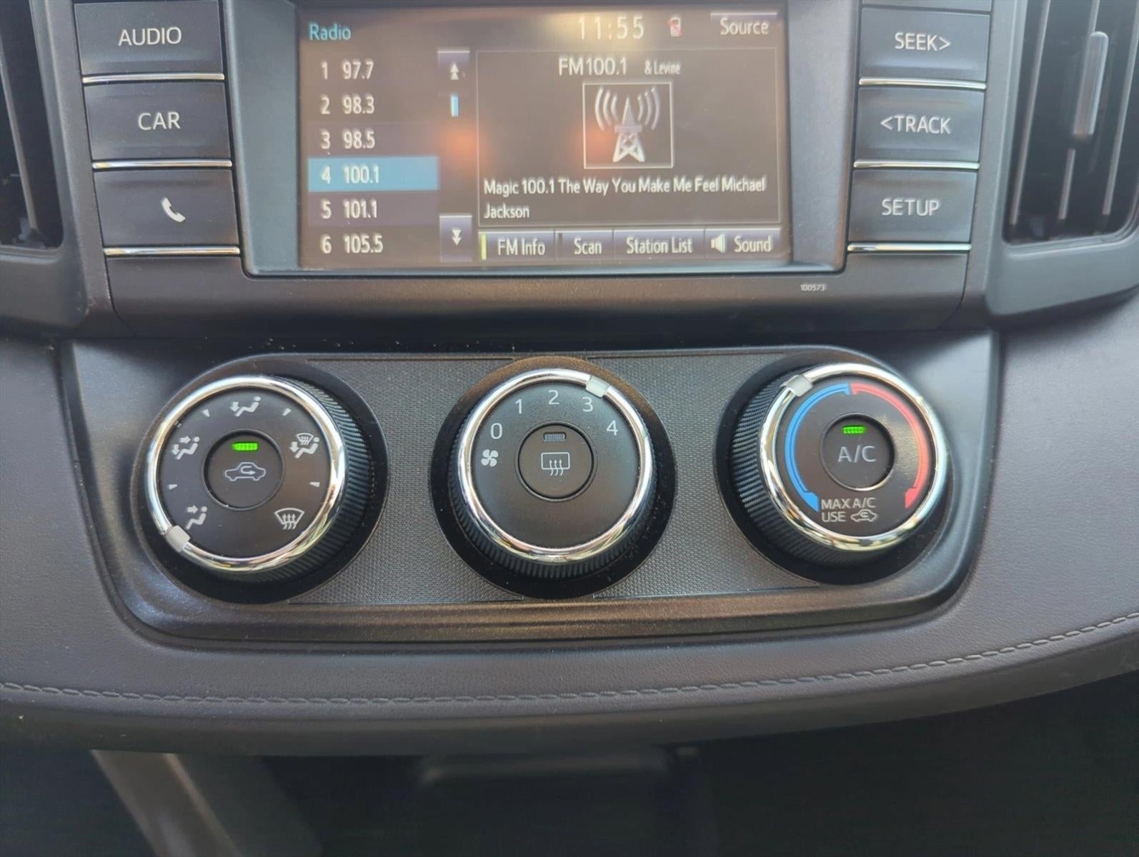 2017 Toyota RAV4 LE FWD (GS)