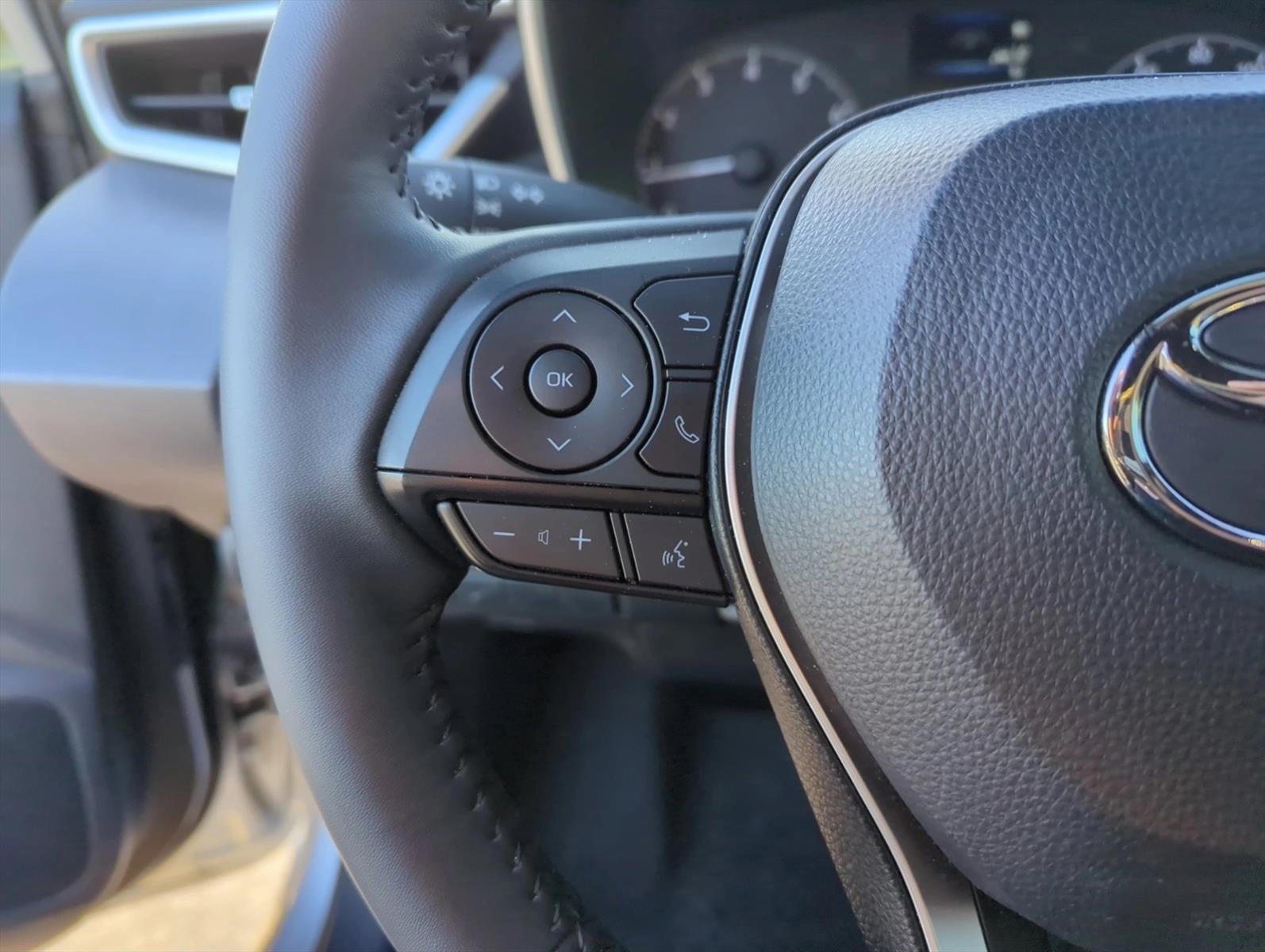 2025 Toyota Corolla Hatchback SE CVT (Natl)