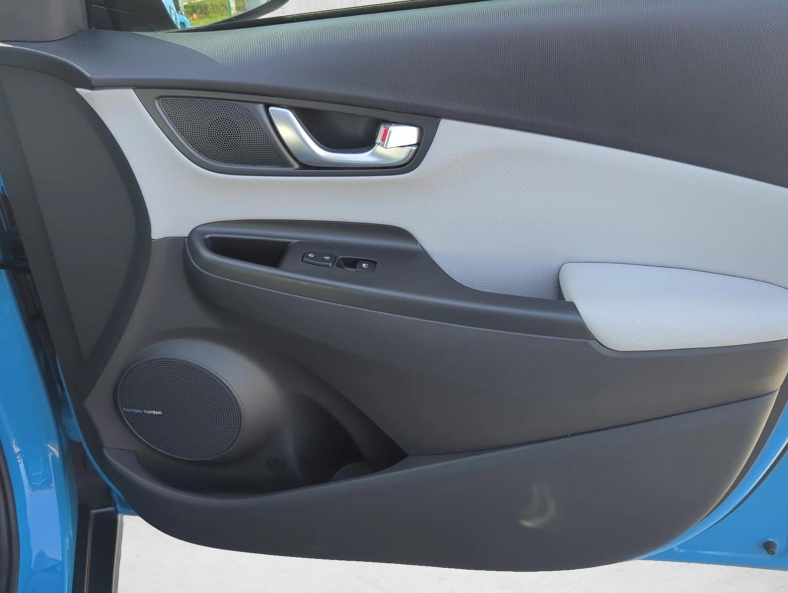 2022 Hyundai KONA Limited DCT FWD