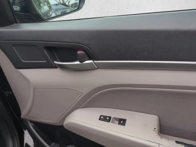 2019 Hyundai ELANTRA SEL Auto