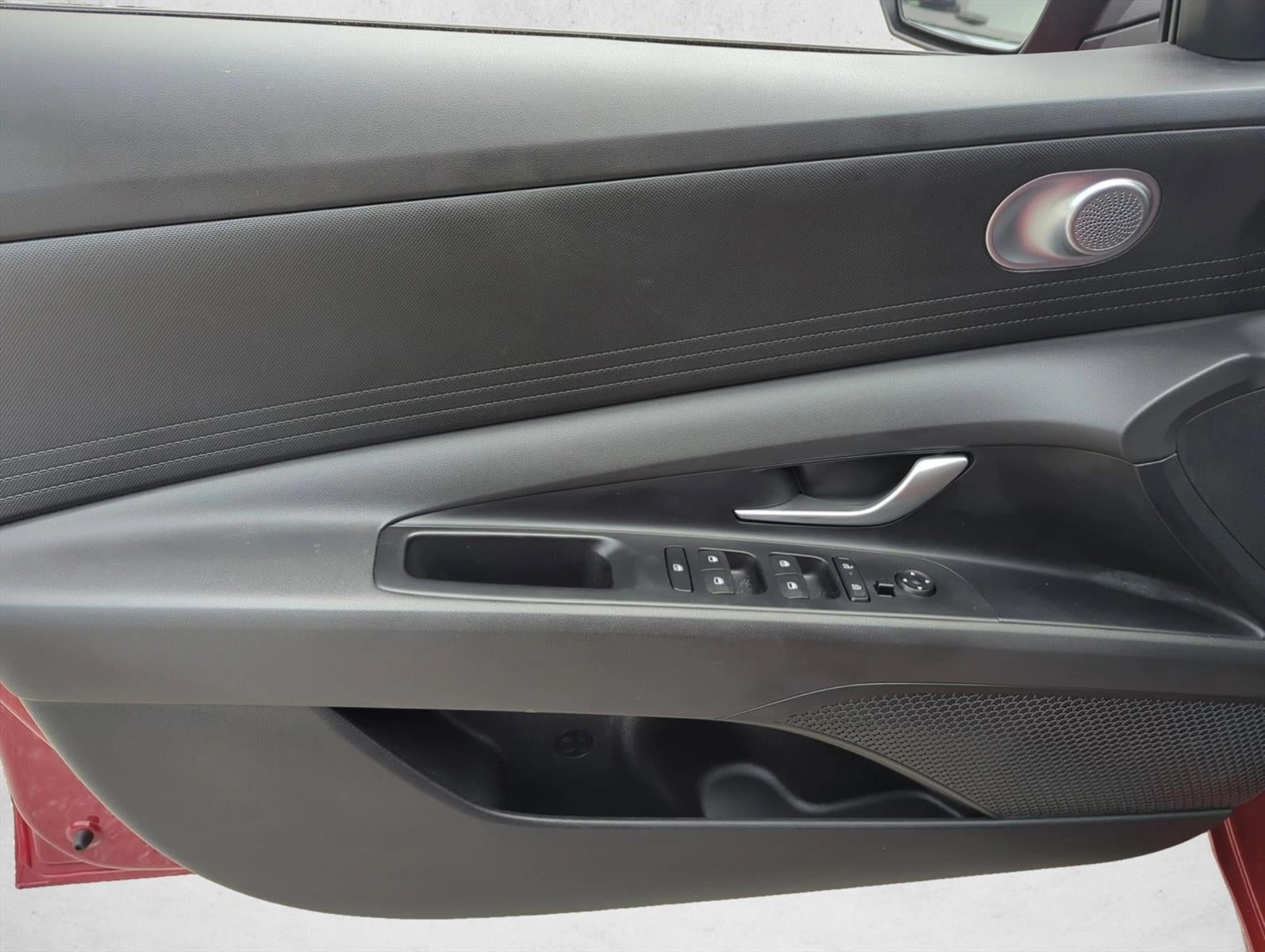 2024 Hyundai ELANTRA SEL IVT