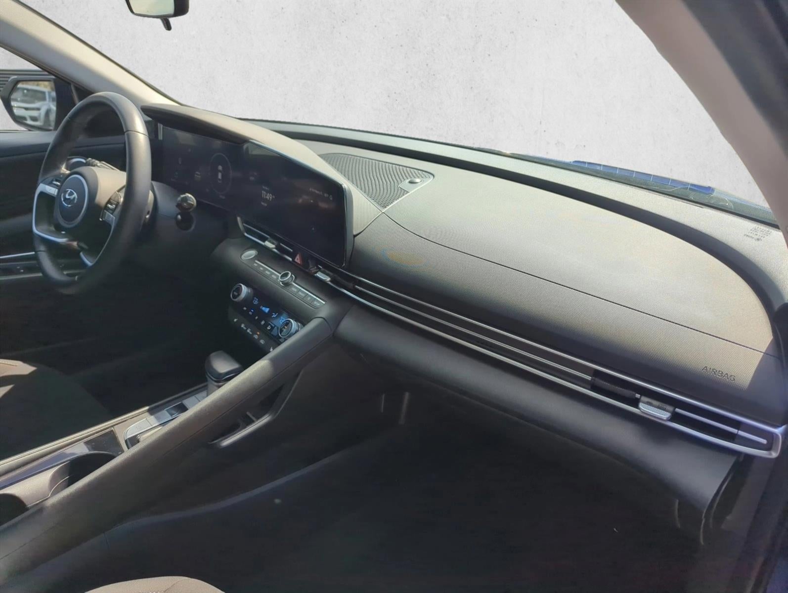 2023 Hyundai ELANTRA SEL IVT