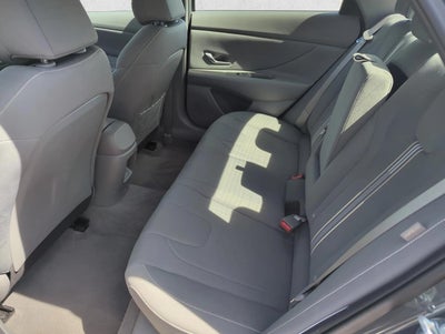 2025 Hyundai ELANTRA SEL Convenience IVT