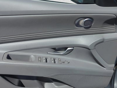 2025 Hyundai ELANTRA SEL Convenience IVT