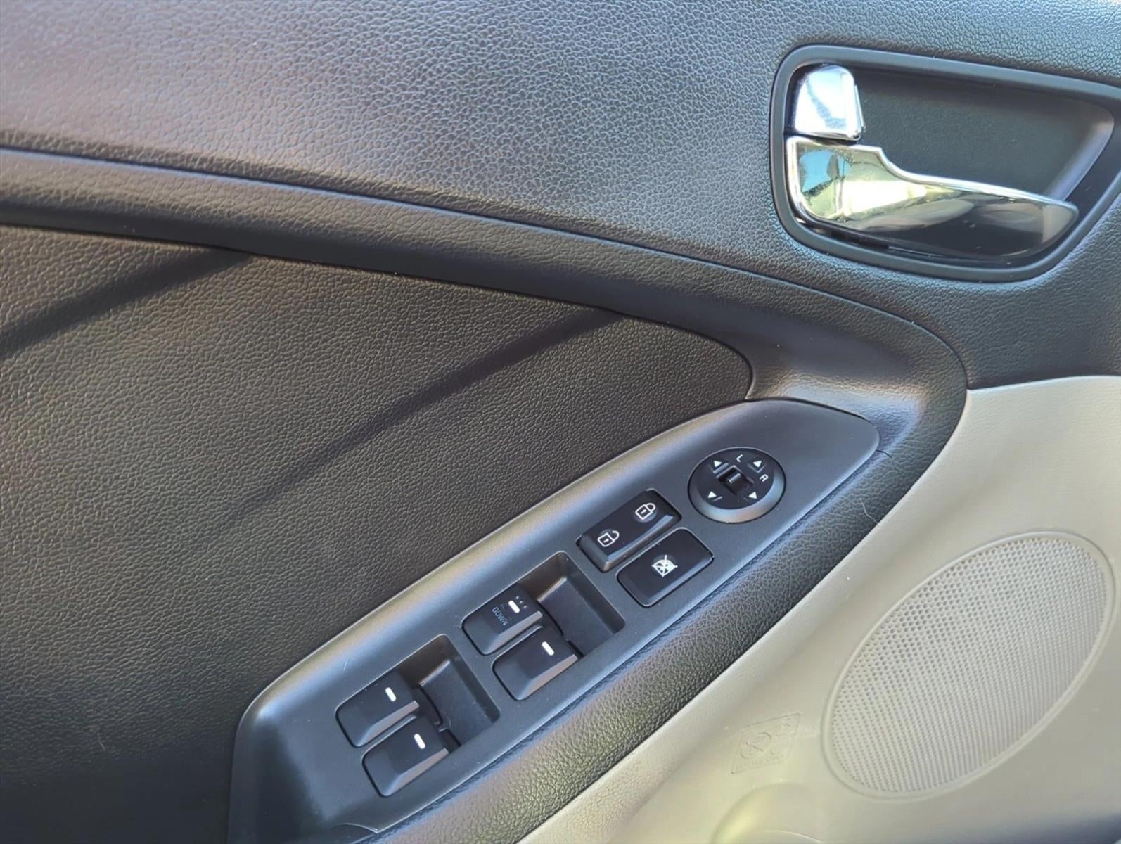 2015 Kia Forte 4dr Sdn Auto LX