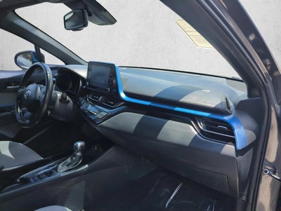 2019 Toyota C-HR XLE FWD (Natl)