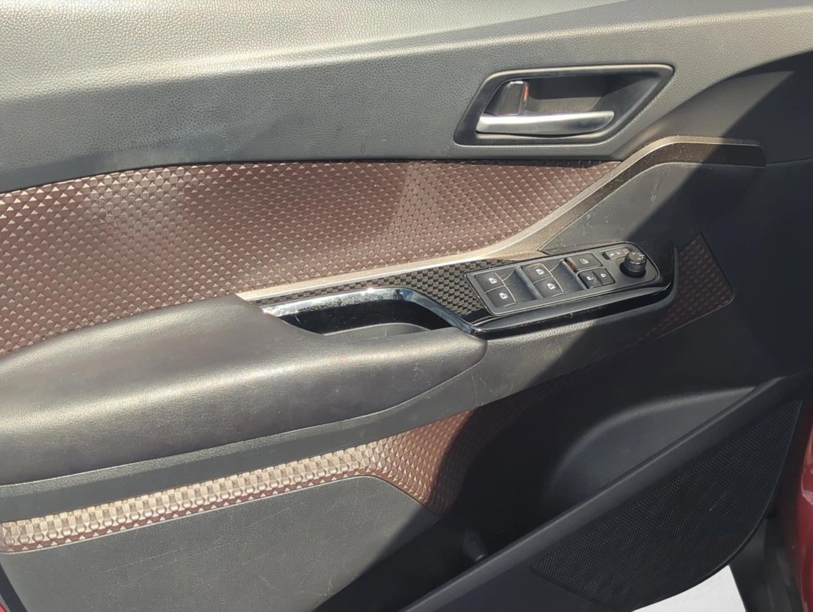 2019 Toyota C-HR Limited FWD (Natl)